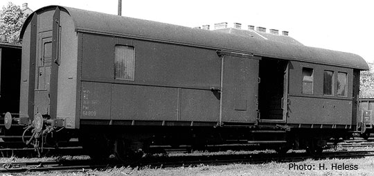 Baggage car type N28<br /><a href='images/pictures/Roco/64244.jpg' target='_blank'>Full size image</a>